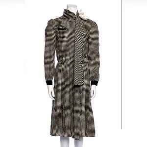 Black And Black And White Valentino Dress for Sale up to 90% Off: Poshmark